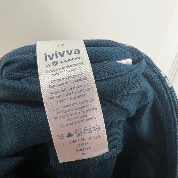 Lot of Girls Ivivva Leggings Black Floral Navy/Reversible Girl's Size 12 - Picture 11 of 11